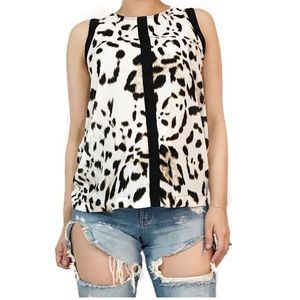 Vince Camuto animal print lightweight tank top women’s size medium